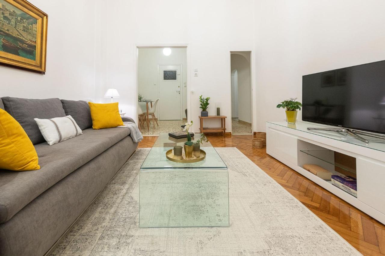 Nadia's Boutique Apartment,